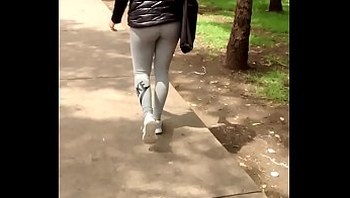 teen culito en leggings
