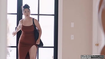Mature wife walks in on her numero uno economize fucking their prexy asian weddingplanner.The big tits petite babe gets the milf to join for a threesome